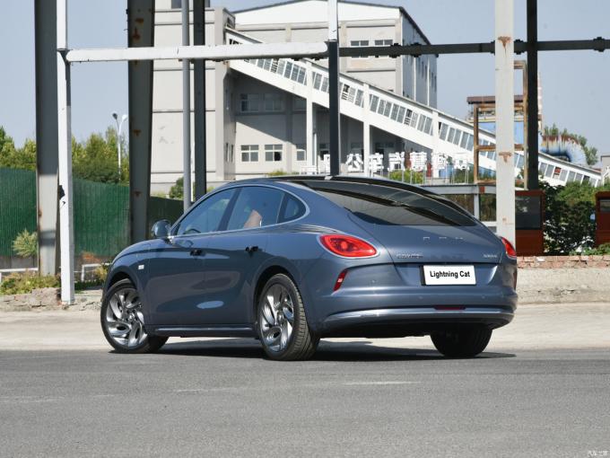 2024 Ora Cat EV Car Grand Cat Lighting Cat Dark Night Versione 555km 204HP 2