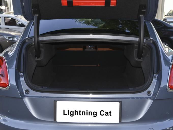 2024 Ora Cat EV Car Grand Cat Lighting Cat Dark Night Versione 555km 204HP 4
