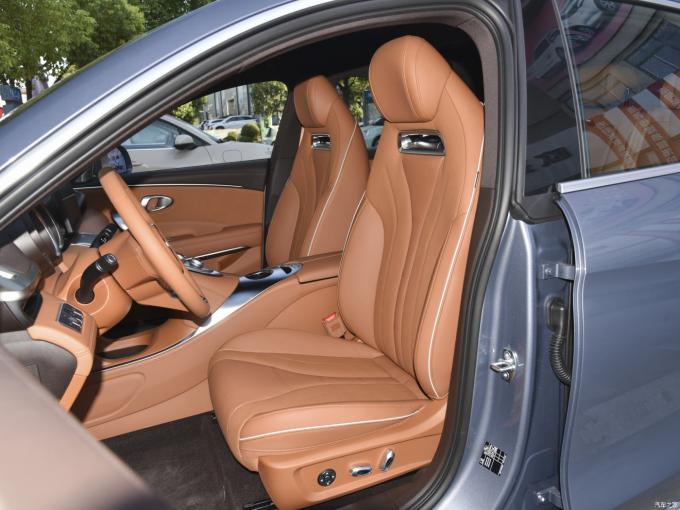 2024 Ora Cat EV Car Grand Cat Lighting Cat Dark Night Versione 555km 204HP 8